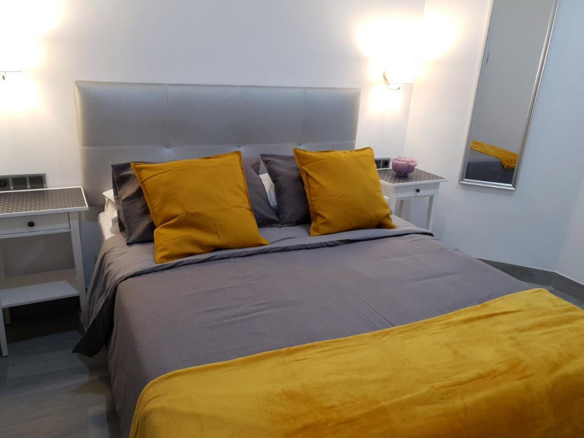 Apartamentos Gran Plaza De Nerja Eksteriør billede